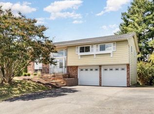 (Undisclosed Address), Haymarket, VA 20169