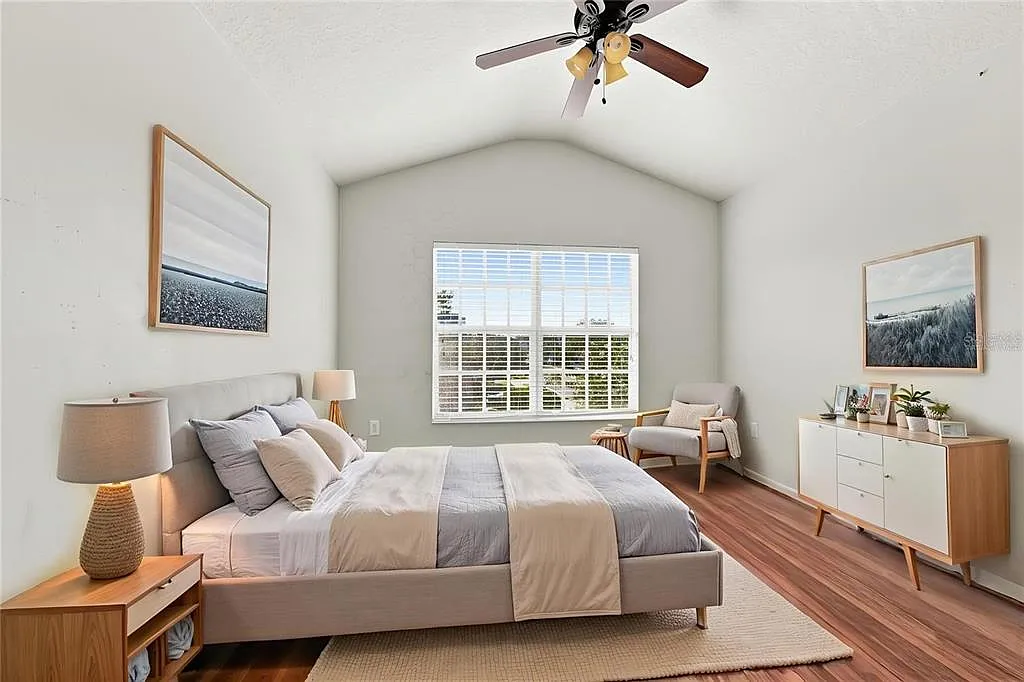 3 bed, 2.5 bath, 1622 sqft, $2,100 — Photo 4