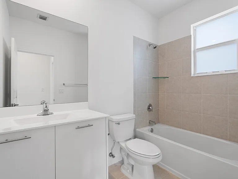 2405 NW 131st Cir — Photo 21