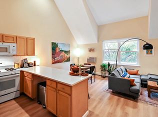 28 Forrest St #2, Brooklyn, NY 11206