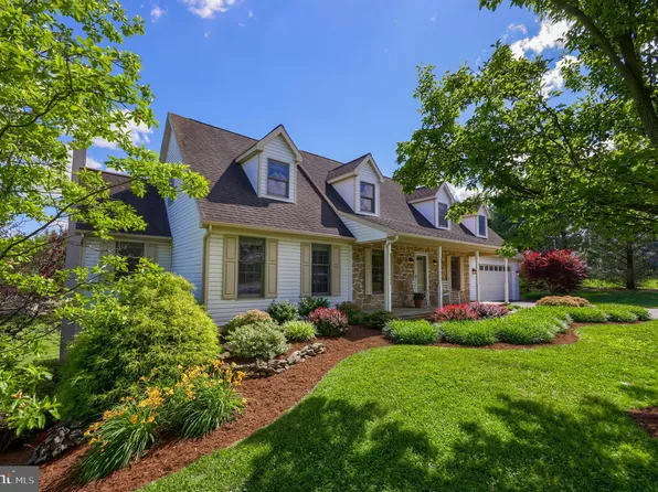 5 Scott Dr, Gordonville, PA 17529