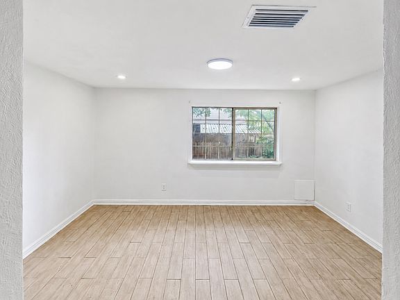 3rd image of 5013 Copperbend Blvd