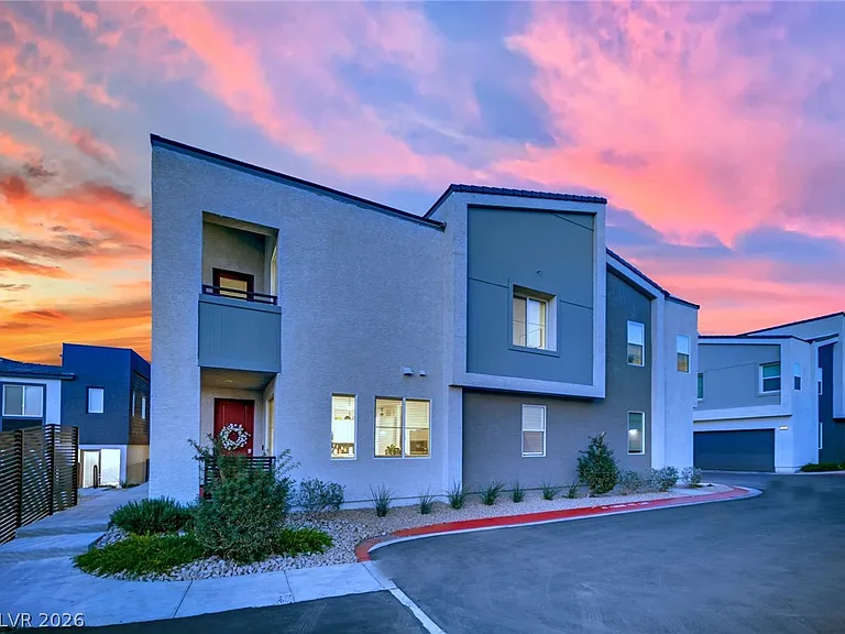 129 Laguna Commons Ln — Photo 2