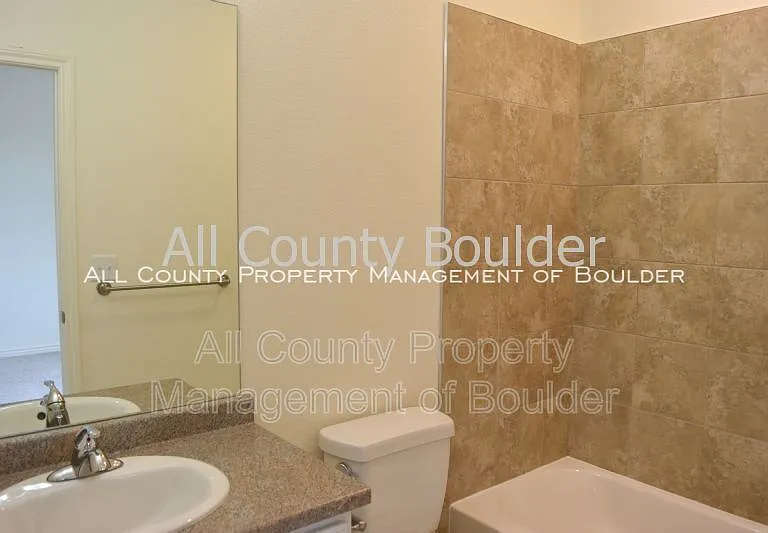 1305 Kestrel Ln #B — Photo 9