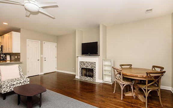5th image of 2303 W Chicago Ave APT 1