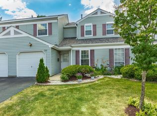 512 Nebraska Cir #512, Carol Stream, IL 60188