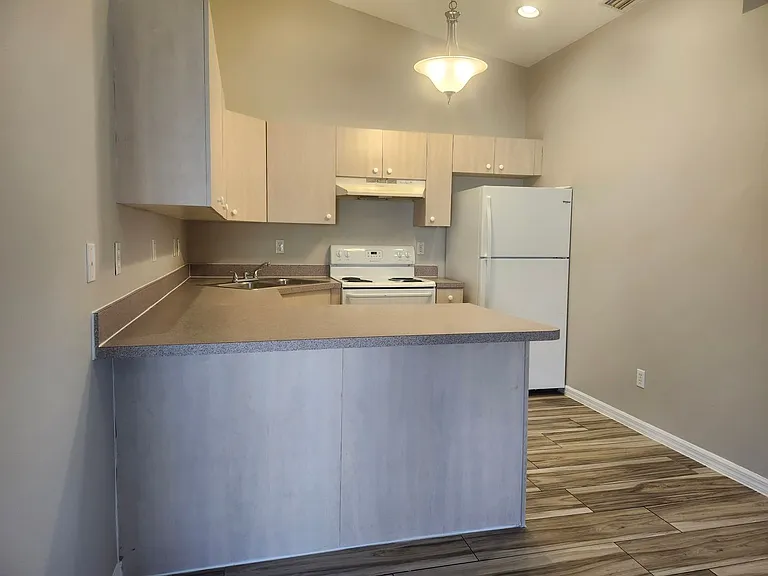 527 Hancock Bridge Pkwy — Photo 5