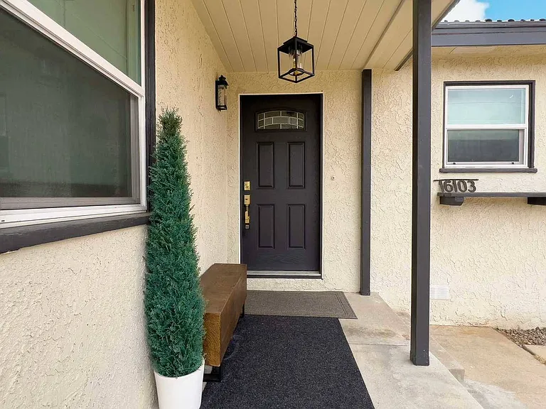 16103 Wedgeworth Dr — Photo 22