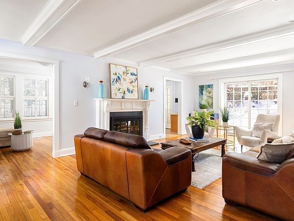 5th image of 18 Moffat Rd