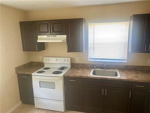 5th image of 1200 W 37th St