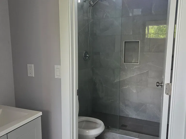 2423 Baily Ave — Photo 4