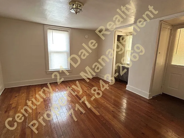 362 W Broadway — Photo 8