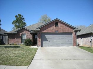 2033 Emerald Brook Ct, Edmond, OK 73003