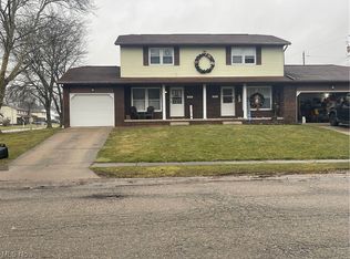 823 Colebrook St, Louisville, OH 44641