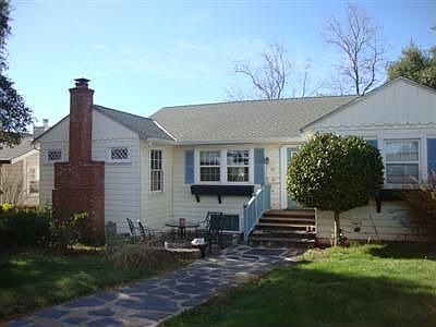 1st image of 411 Landis Cir