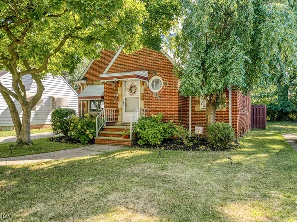 261 E 262nd St, Euclid, OH 44132
