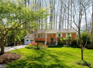 12415 Caisson Rd, Fairfax, VA 22030