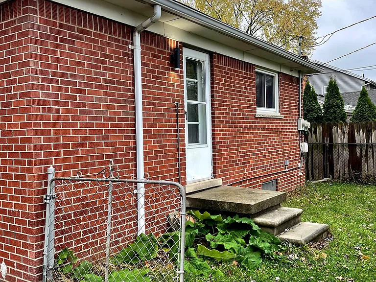 1197 West Blvd — Photo 31