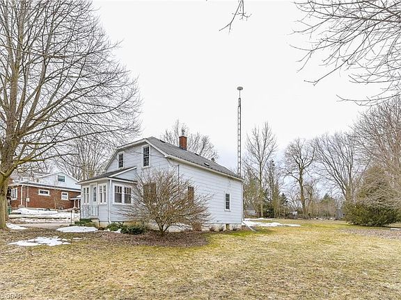 4th image of 245 Normanby St N