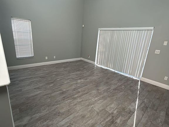5th image of 233 Granada Blvd