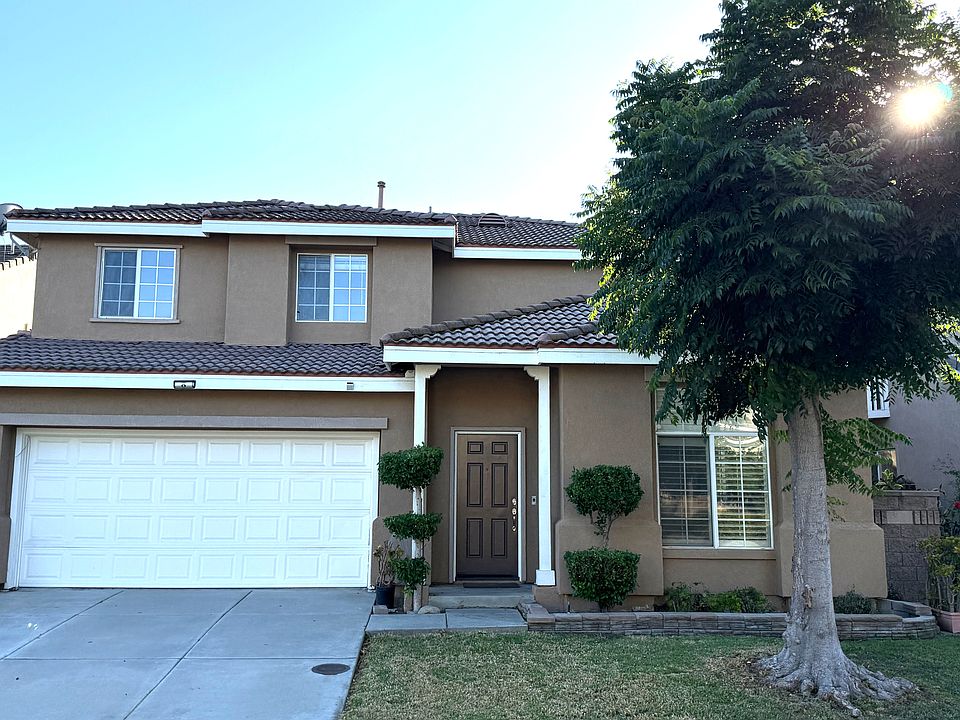 1st image of 16026 Bainbridge Way