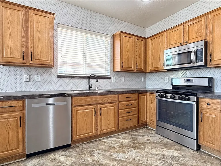 2354 Amana Dr — Photo 8