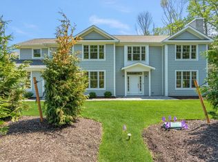 48 Plainview Road, Woodbury, NY 11797