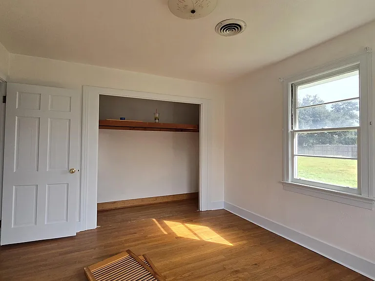 560 Staring Ln — Photo 22
