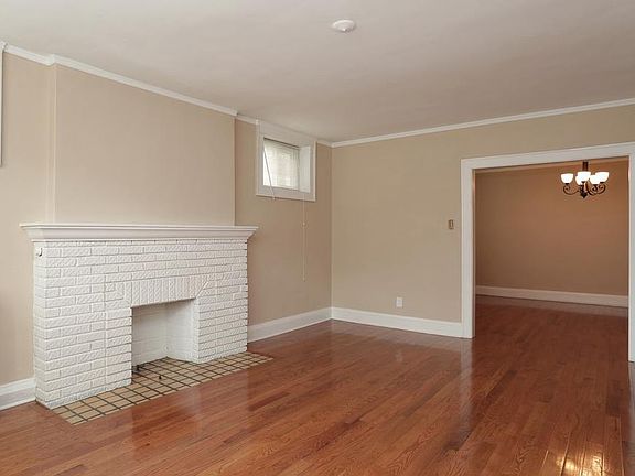 4th image of 1425 Waterbury Rd APT 1