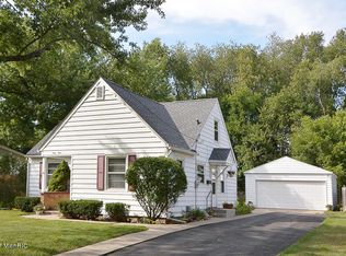 3012 Grace Rd, Kalamazoo, MI 49006