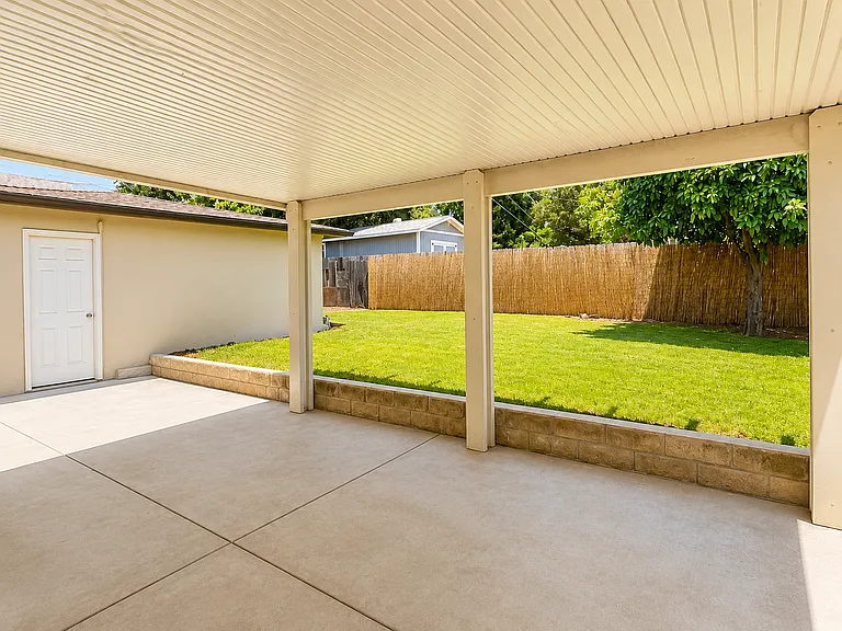 508 N Vermont Ave — Photo 12