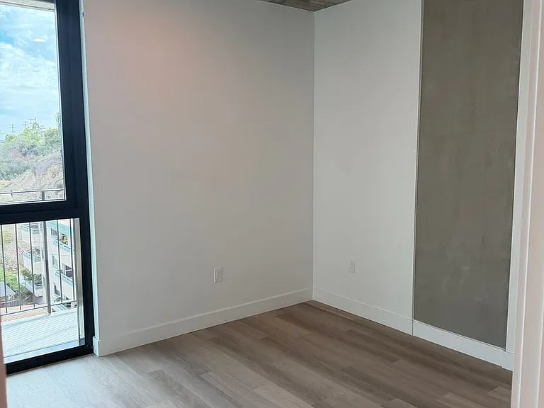 Rainford Apartments — Photo 158