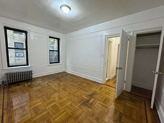 5th image of 377 Montgomery St #3