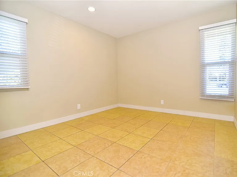 180 Southampton Way #32 — Photo 9