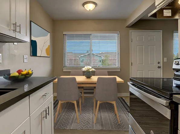 Breezy, 802 Harrington Ave NE #7, Renton, WA 98056