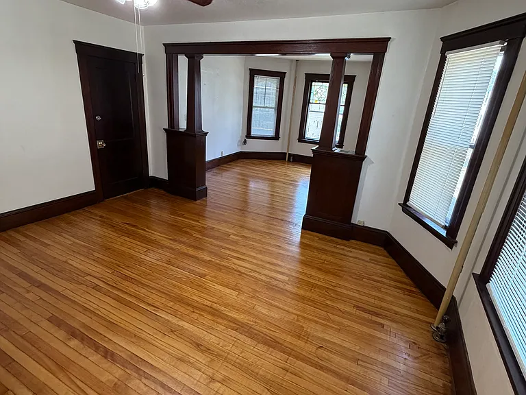 49 Houghton St #2 — Photo 10