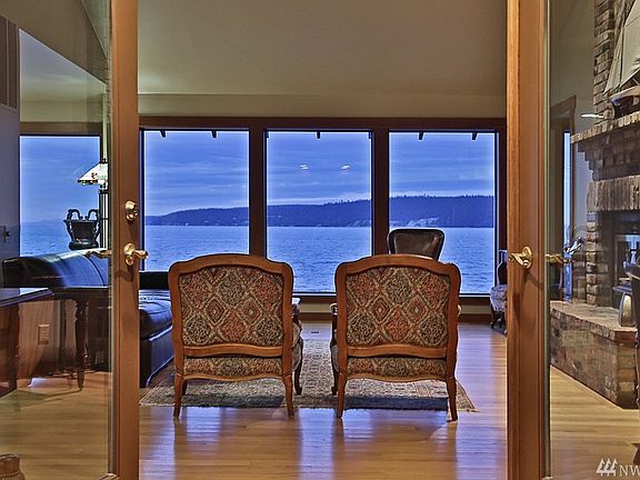 4th image of 2071 Eastpoint Dr