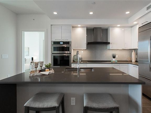 5th image of 100 1st Ave N Unit 502