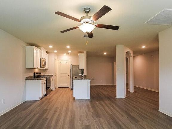 5th image of 2367 Shadowdale Dr