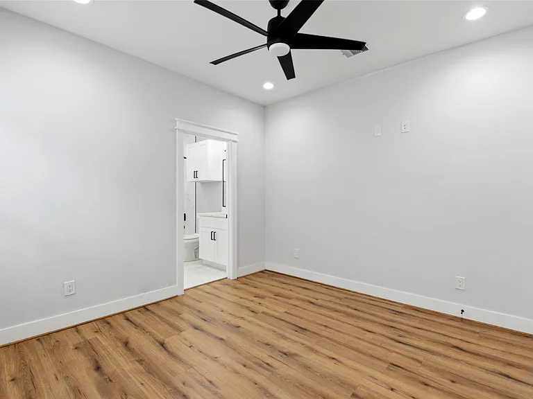 6476 Tc Jester Blvd — Photo 44