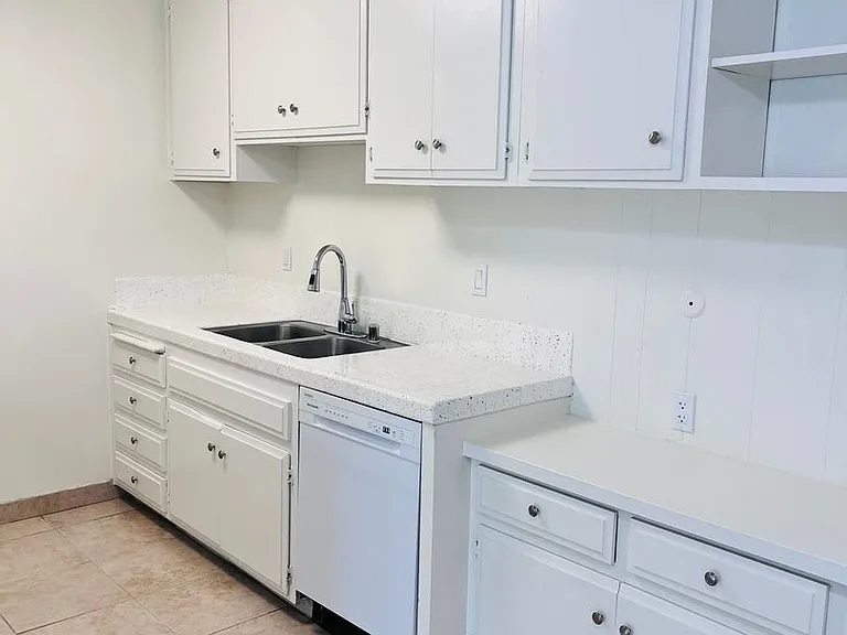Florida Place — Photo 44