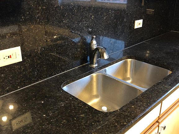 3rd image of 314 N Orchard Dr