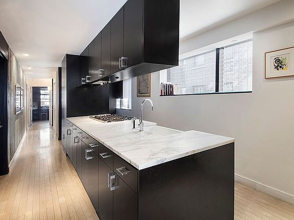 3rd image of 441 E 57th St Unit 5