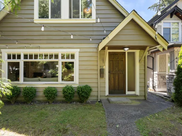 457 W 23rd St, North Vancouver, BC V7M 2B8