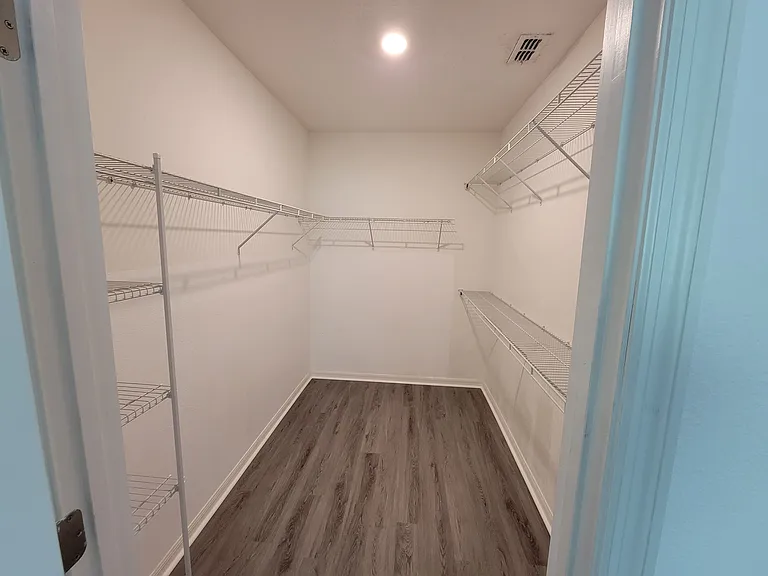 Walk-in Closet