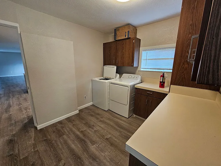 633 Calaveras St — Photo 15