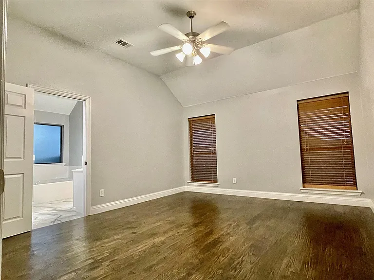 10264 Fireside Ln — Photo 15