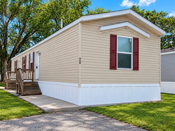 908 S Lawrence St #68, Lake Station, IN 46405
