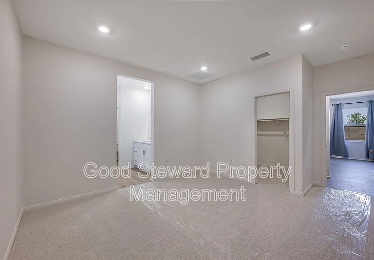1231 Trojan Cir — Photo 8