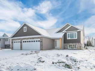 615 Delaware St SW, Lonsdale, MN 55046